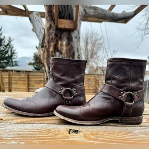 Frye & Co. Phillip Ankle Harness Boots Size 9B Dark brown
